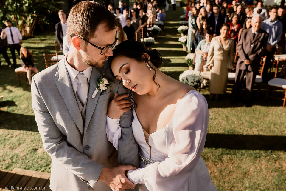 Casamento em São José dos Campos – SP  no fim de tarde na Chácara Vivá