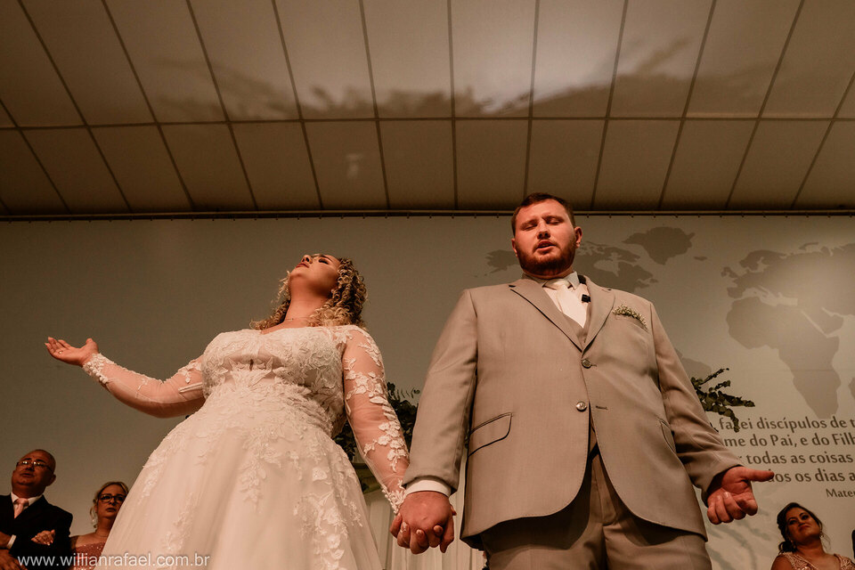 Lindo casamento no sábado de manhã do Matheus e da Sara em Canoas / RS