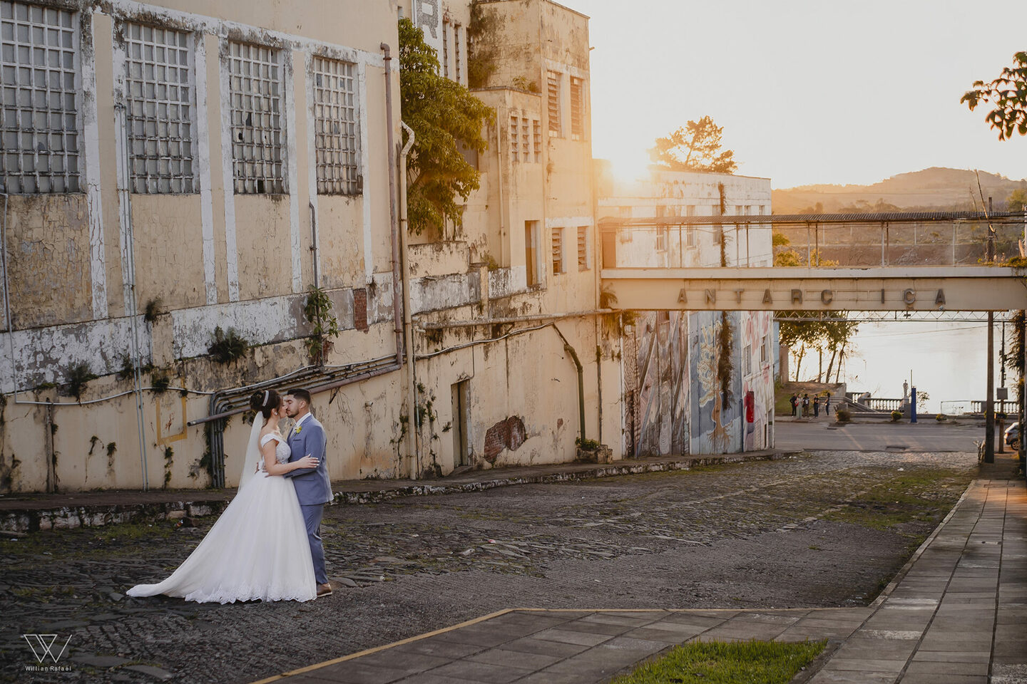 Inesquecível casamento a tarde no Santuário Santo Antônio em Estrela - Rs do Douglas e da Micaela